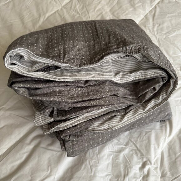 KENNETH COLE Reversible Queen Duvet Cover - Picture 2 of 14